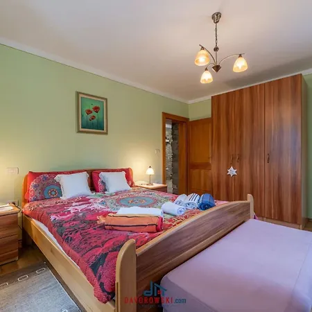 Milena Comfortable Holiday Villa Krsan