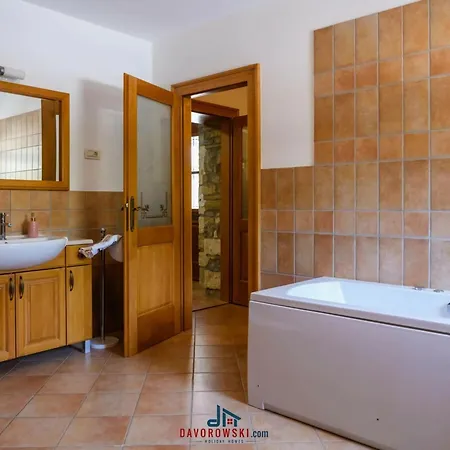 Milena Comfortable Holiday Villa