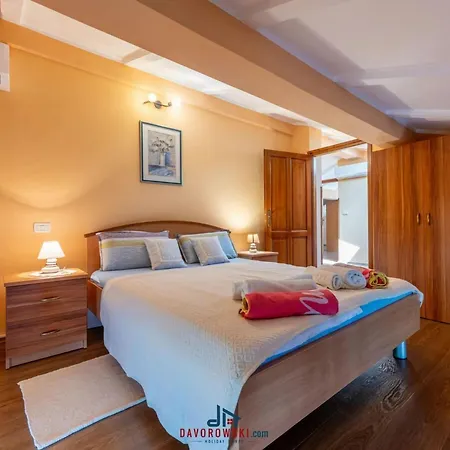 Villa Milena Comfortable Holiday Krsan